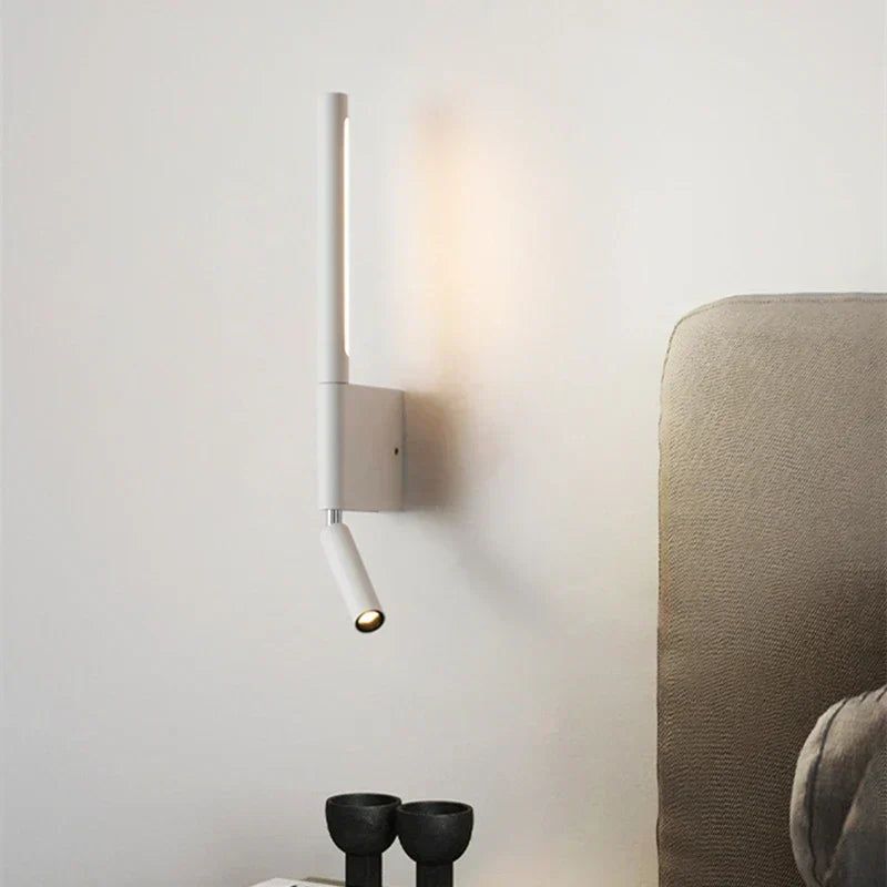 LumiGlow Elegant LED Væglampe – Stilfuld Belysning til Afslapning og Hygge