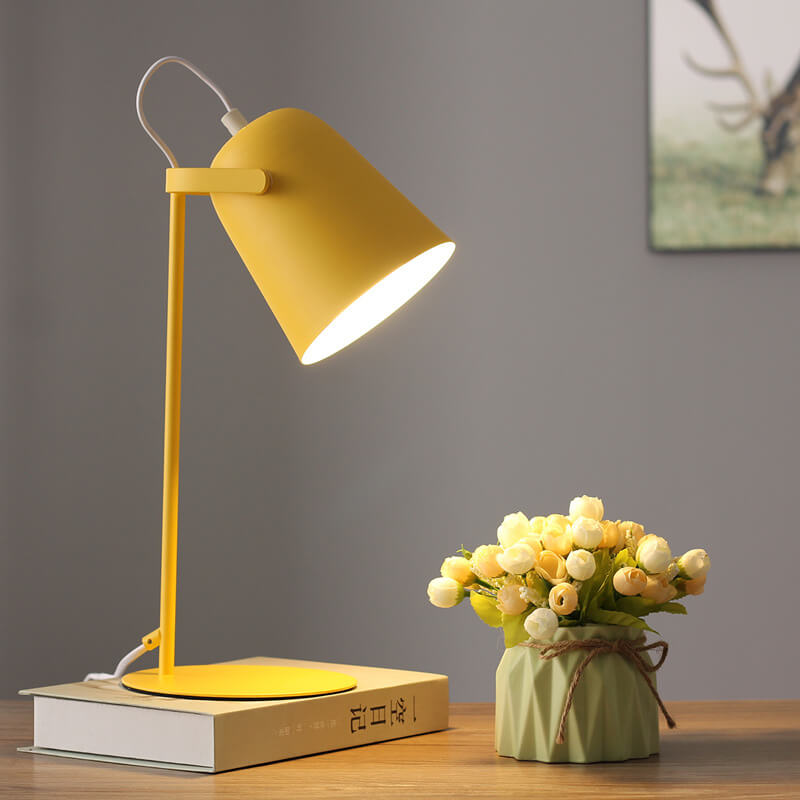LumiTouch – Minimalistisk Bordlampe med Stativfod og Berøringsfølsom Betjening