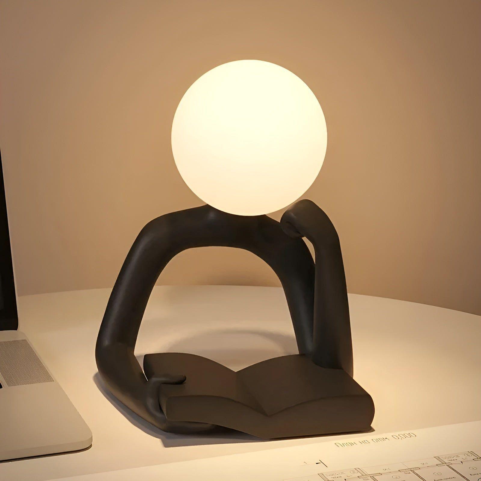 EvaGlow Abstrakt Luxe bordlampe - moderne elegance.