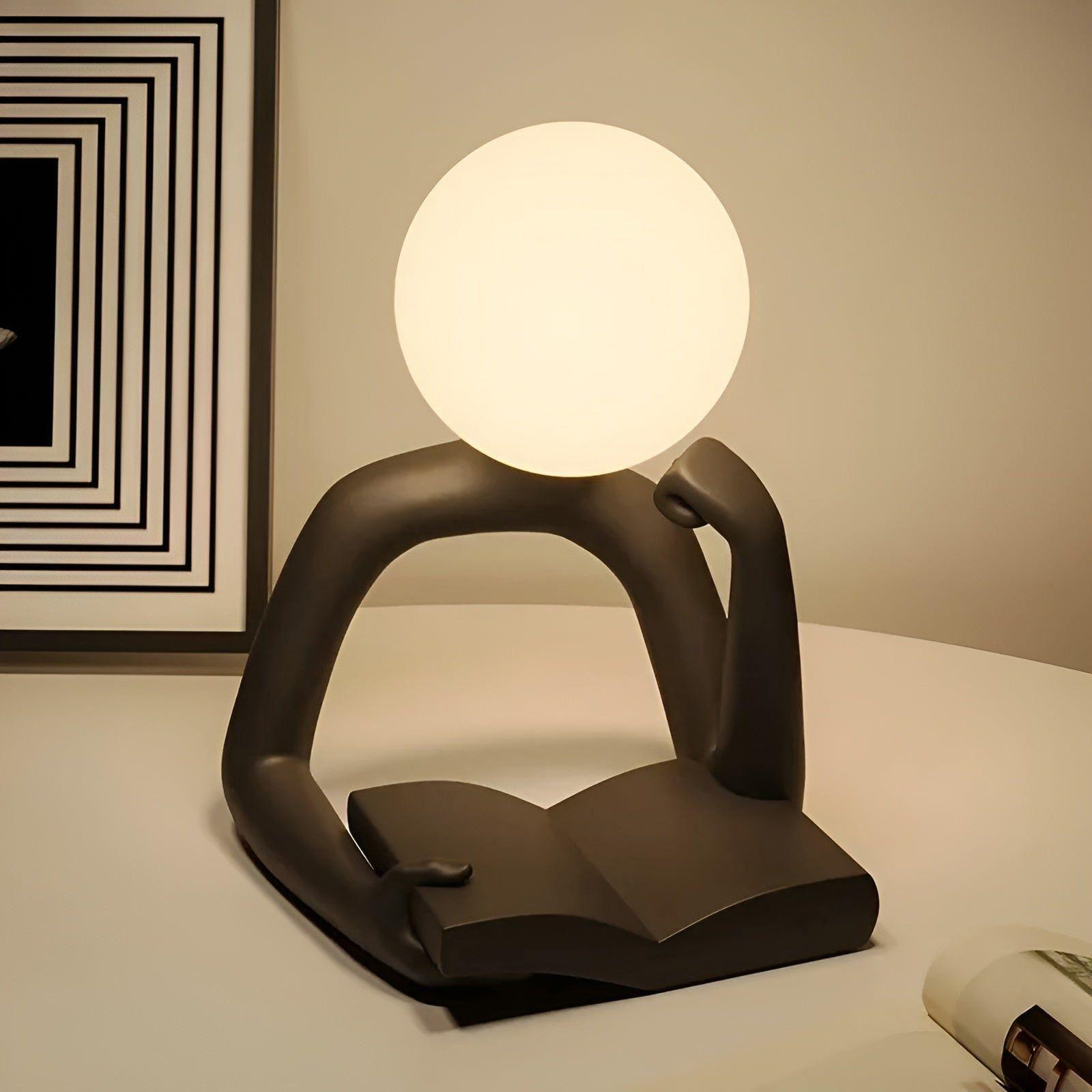 EvaGlow Abstrakt Luxe bordlampe - moderne elegance.