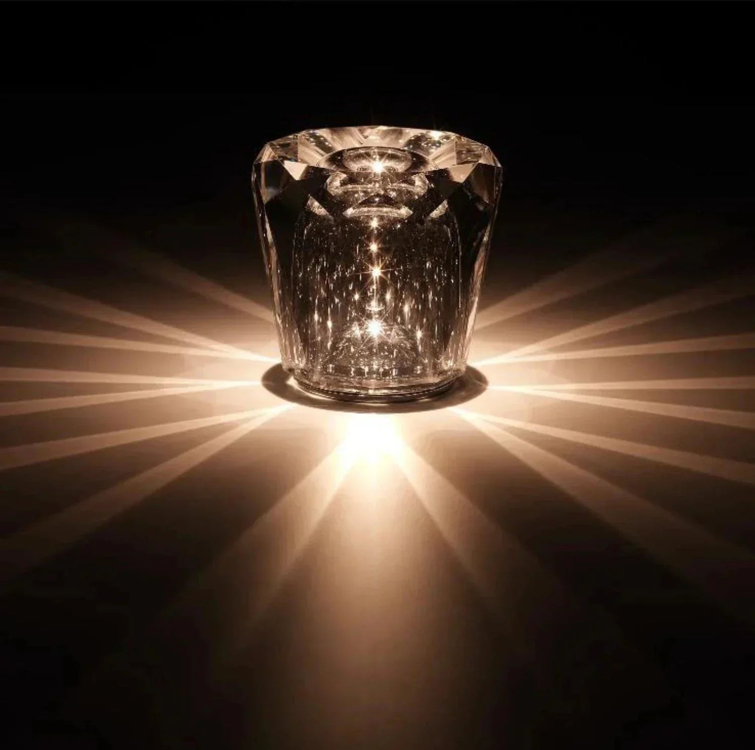 LumiGleam - Krystal facetslebet bordlampe