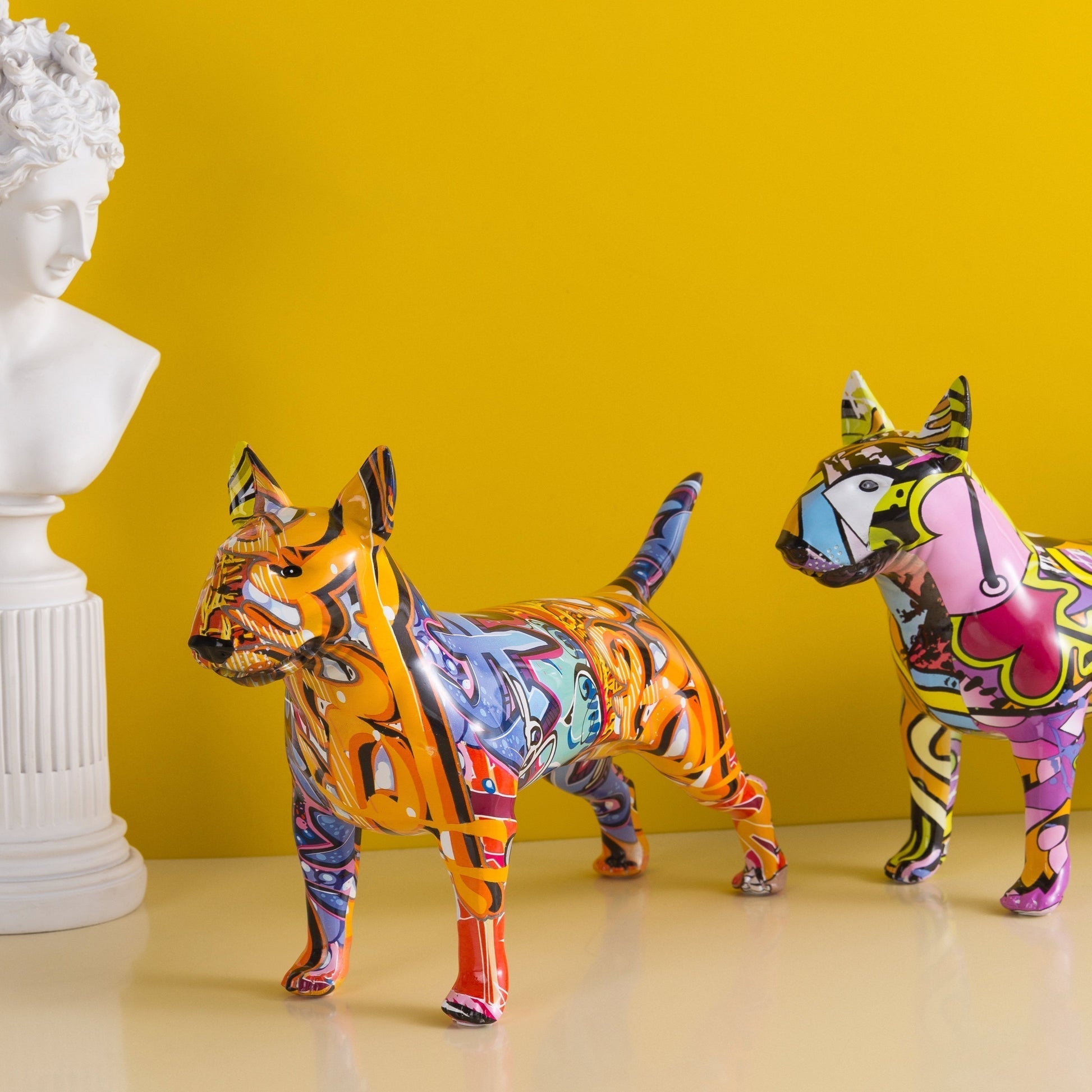 GraffiBull - Levende Bull Terrier dekorative figurer