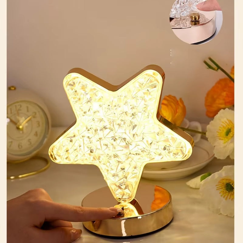 CrystalStar LED-stjerneformet lampe med elegant krystalglød