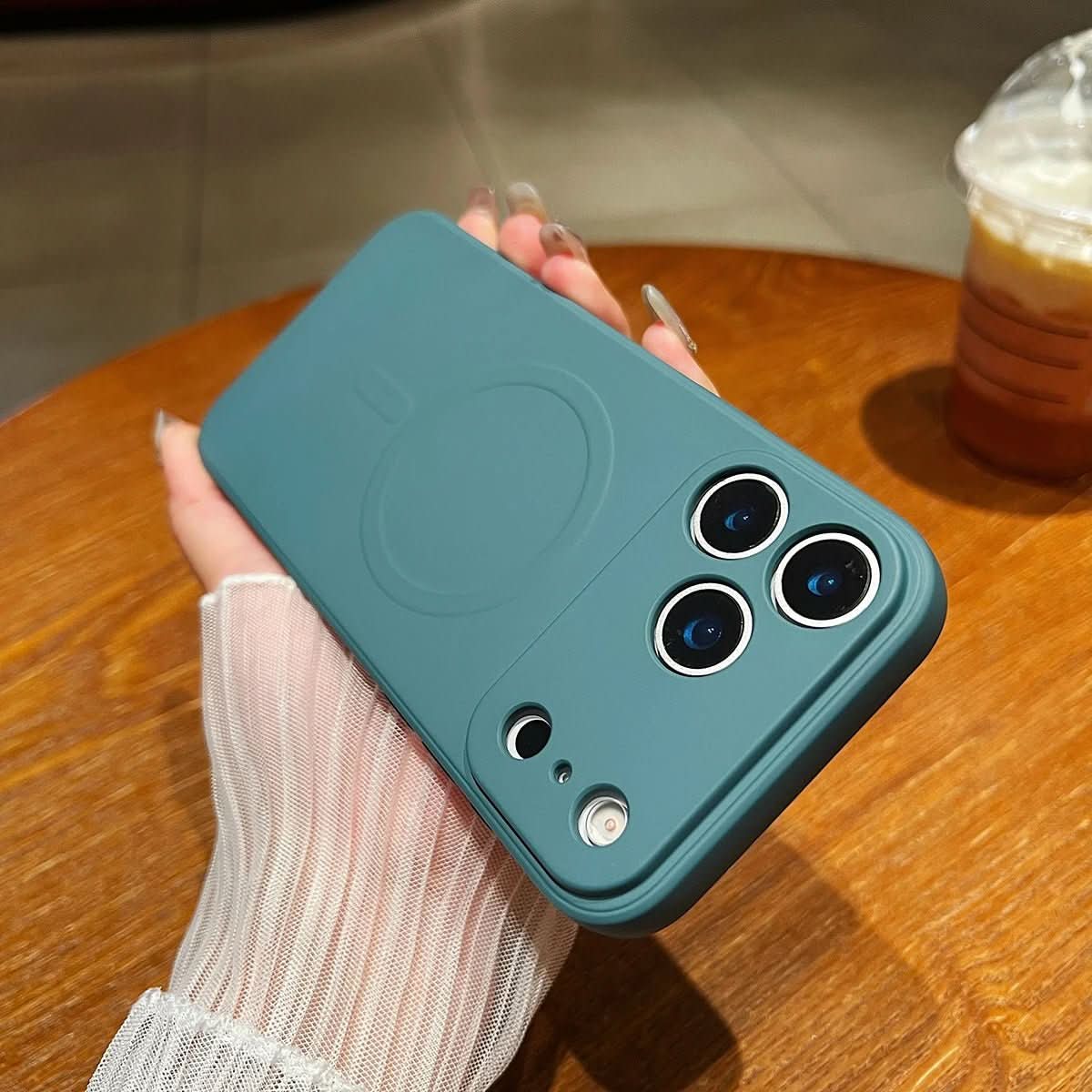 Veyno | Magnetisk iPhone-cover lavet af blød silikone