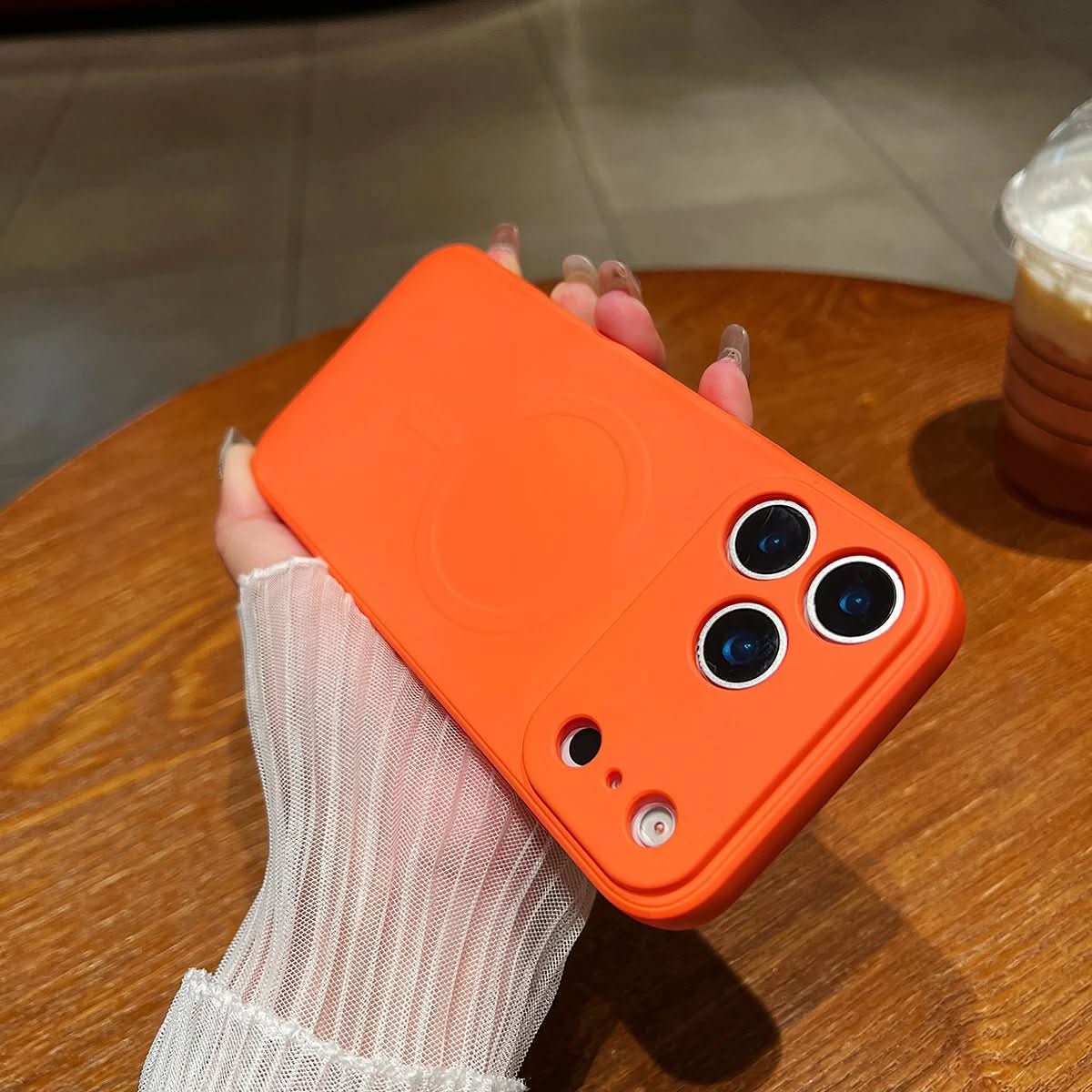 Veyno | Magnetisk iPhone-cover lavet af blød silikone