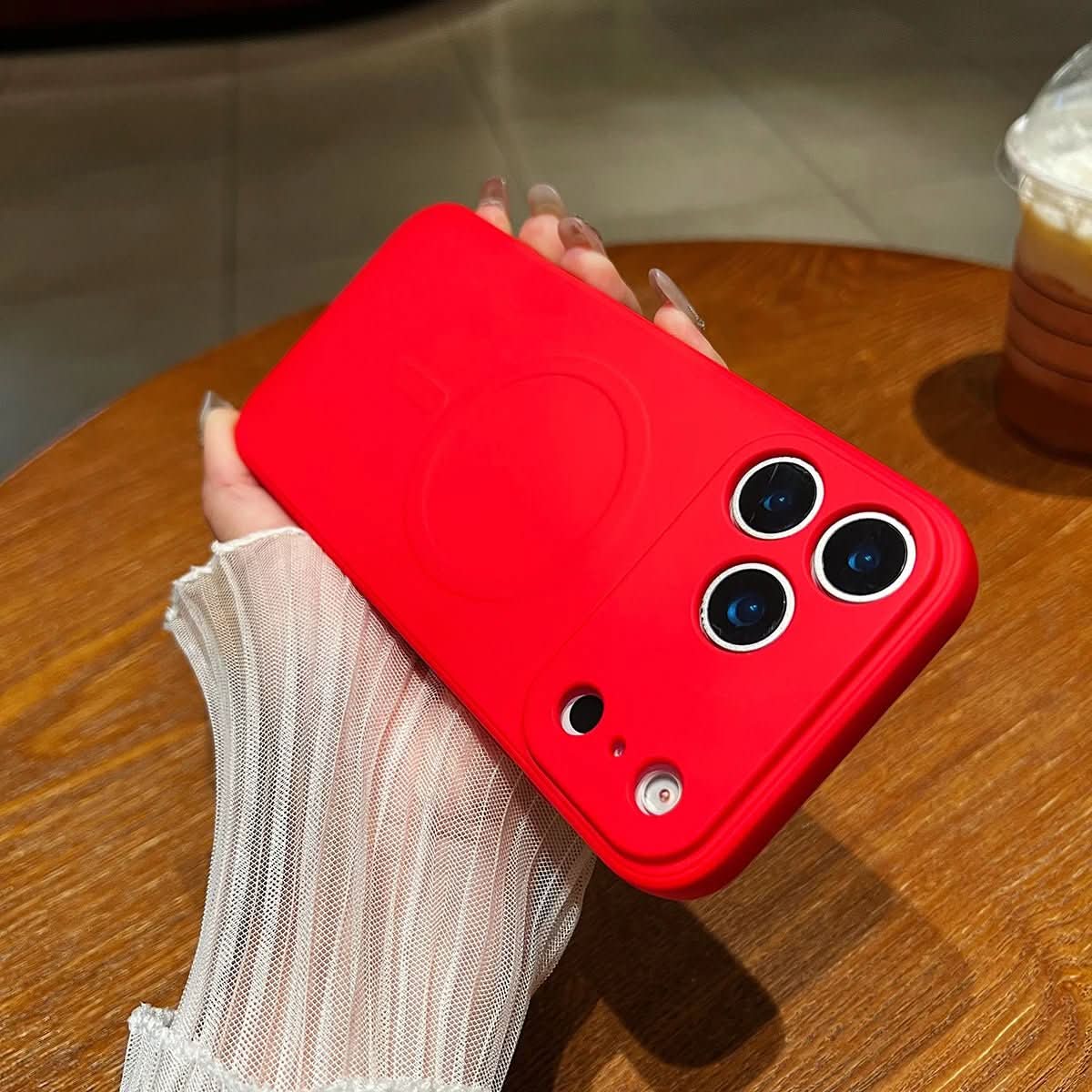 Veyno | Magnetisk iPhone-cover lavet af blød silikone