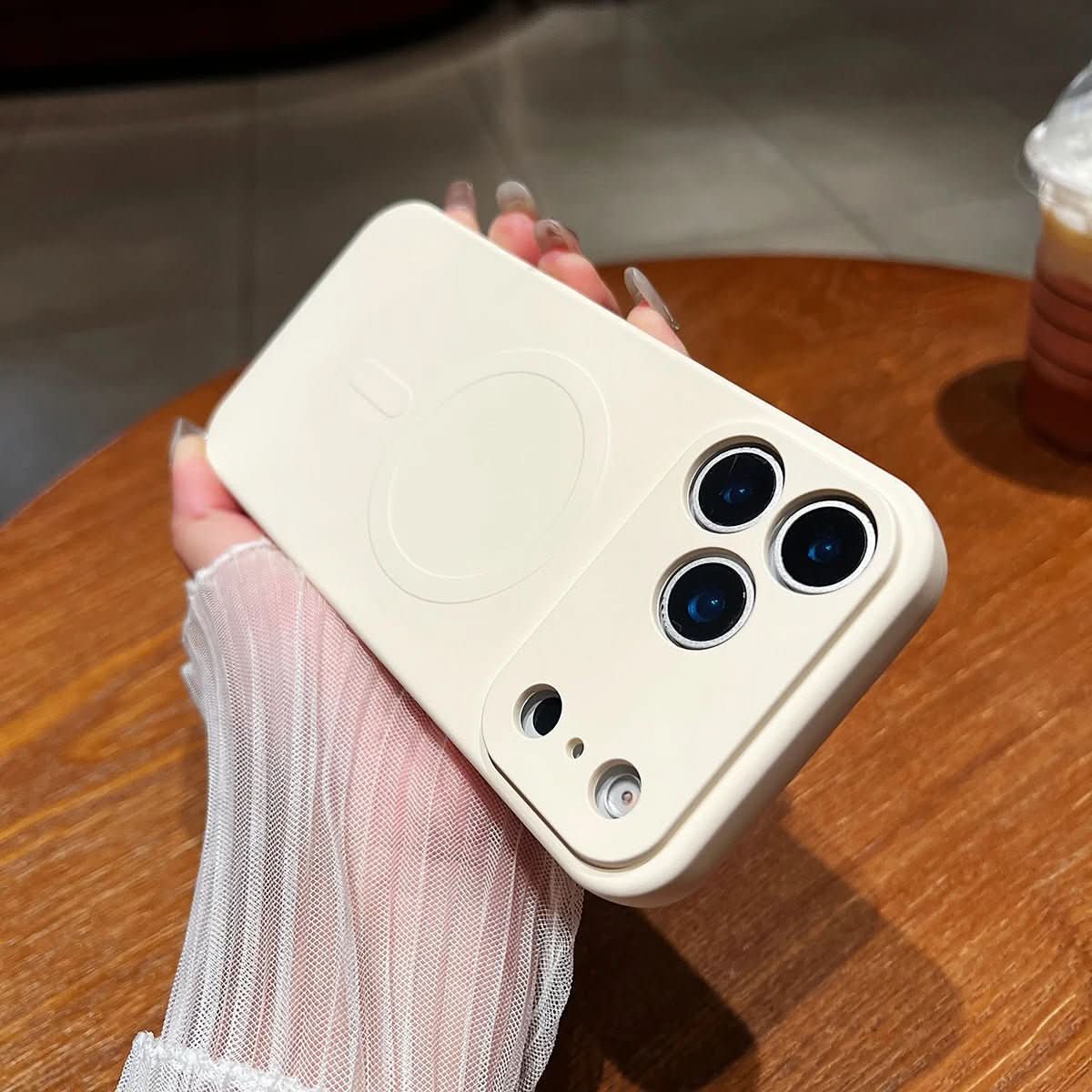 Veyno | Magnetisk iPhone-cover lavet af blød silikone