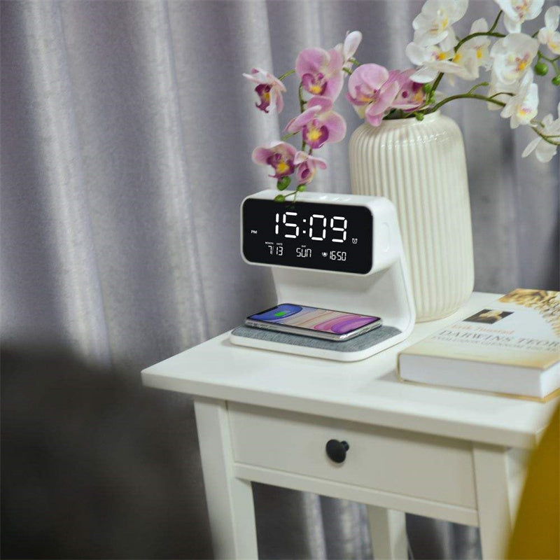 GlowTime LED Vækkeur med Digitalt Display & Trådløs Hurtigopladning