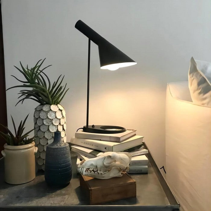 EchoLume - slank og justerbar bordlampe