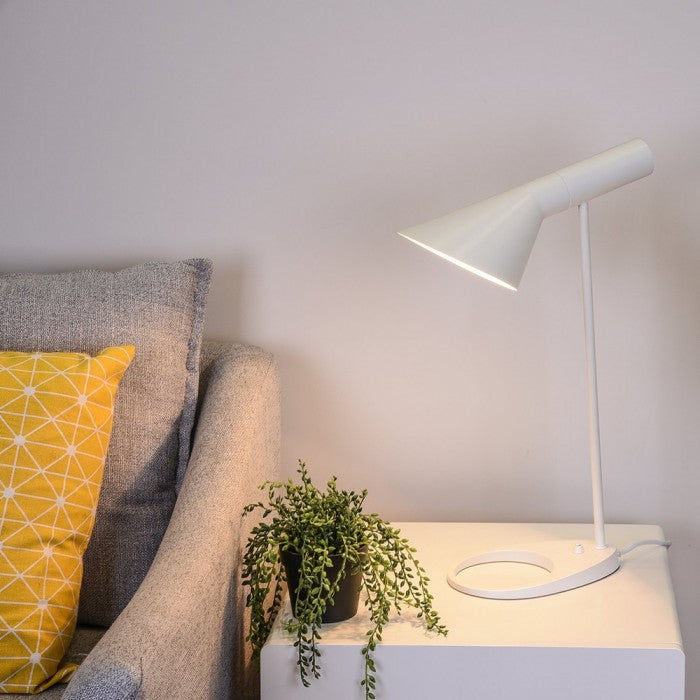 EchoLume - slank og justerbar bordlampe