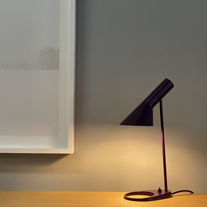 EchoLume - slank og justerbar bordlampe