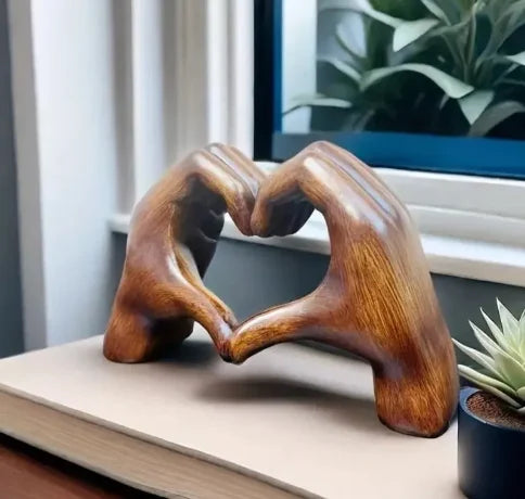 HeartGlow Dekorativ Hjertefigur – Elegant Design med Poleret Overflade