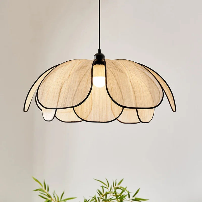 FloraGlow - Lotus-inspireret pendel i stof