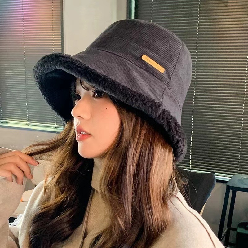 LuxeWinter Classic Beanie - hyggeligt for og elegant design til kulden