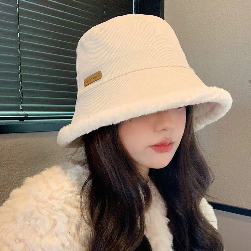 LuxeWinter Classic Beanie - hyggeligt for og elegant design til kulden