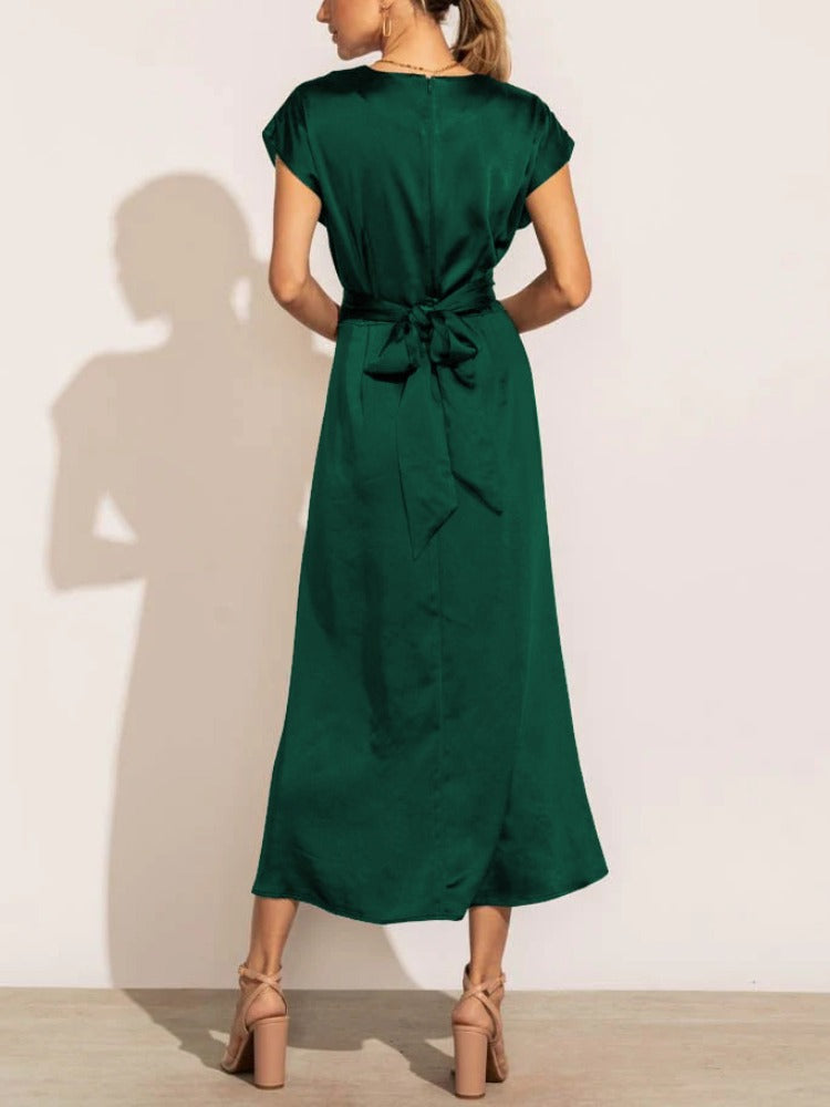 Victoria Elegant Draperet Kjole – Sofistikeret Stil til Enhver Anledning