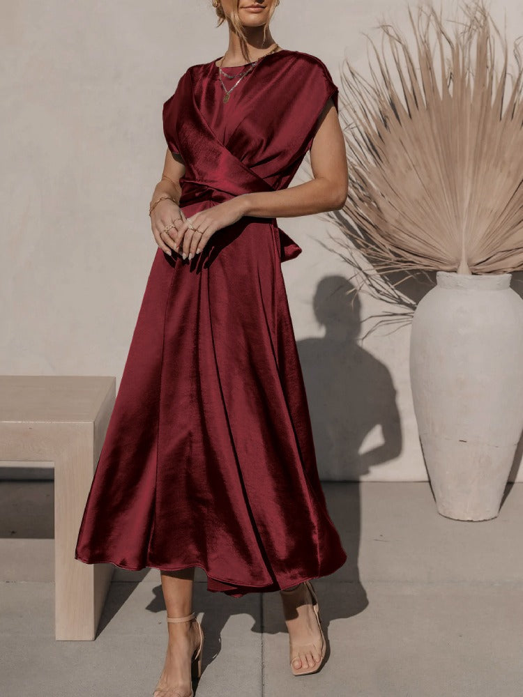 Victoria Elegant Draperet Kjole – Sofistikeret Stil til Enhver Anledning