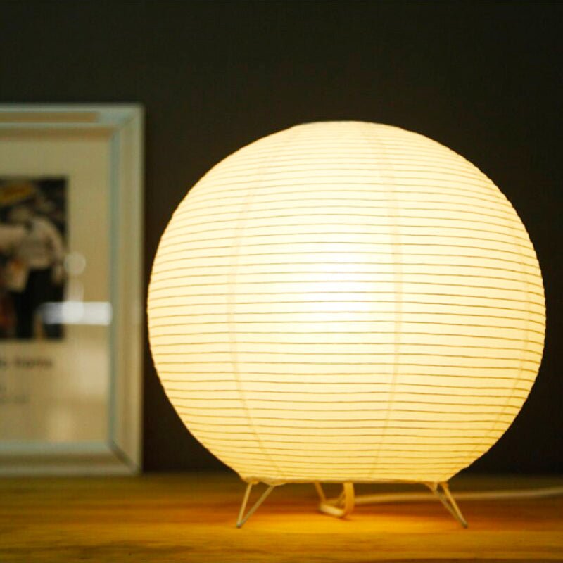 AuraGlobe Rund Bordlampe – Skab en Hyggefyldt Atmosfære