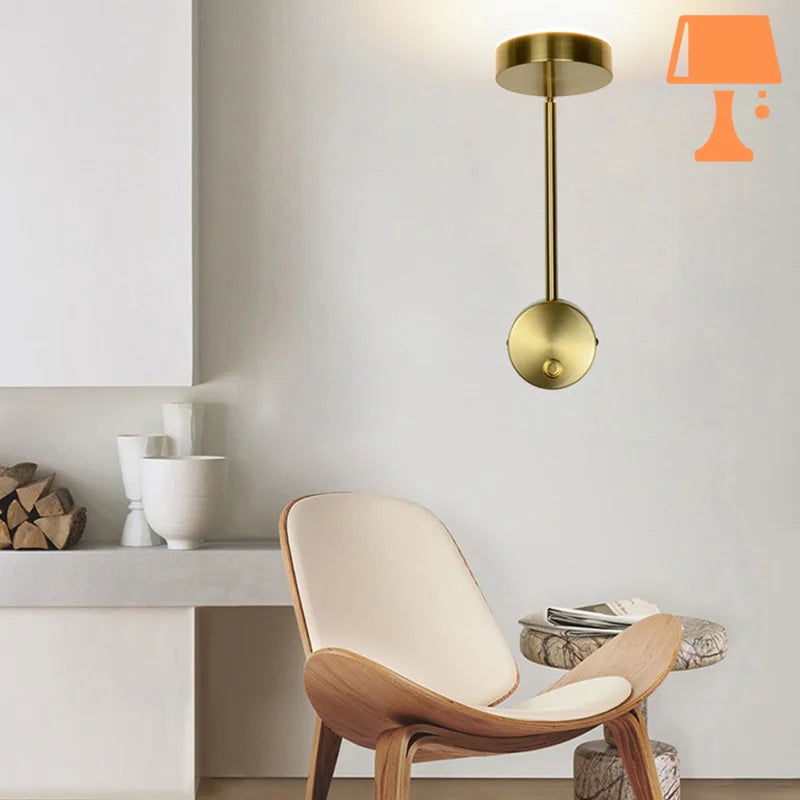 LumaFlex Guld LED Væglampe – Elegant Design med 360° Roterbart Hoved