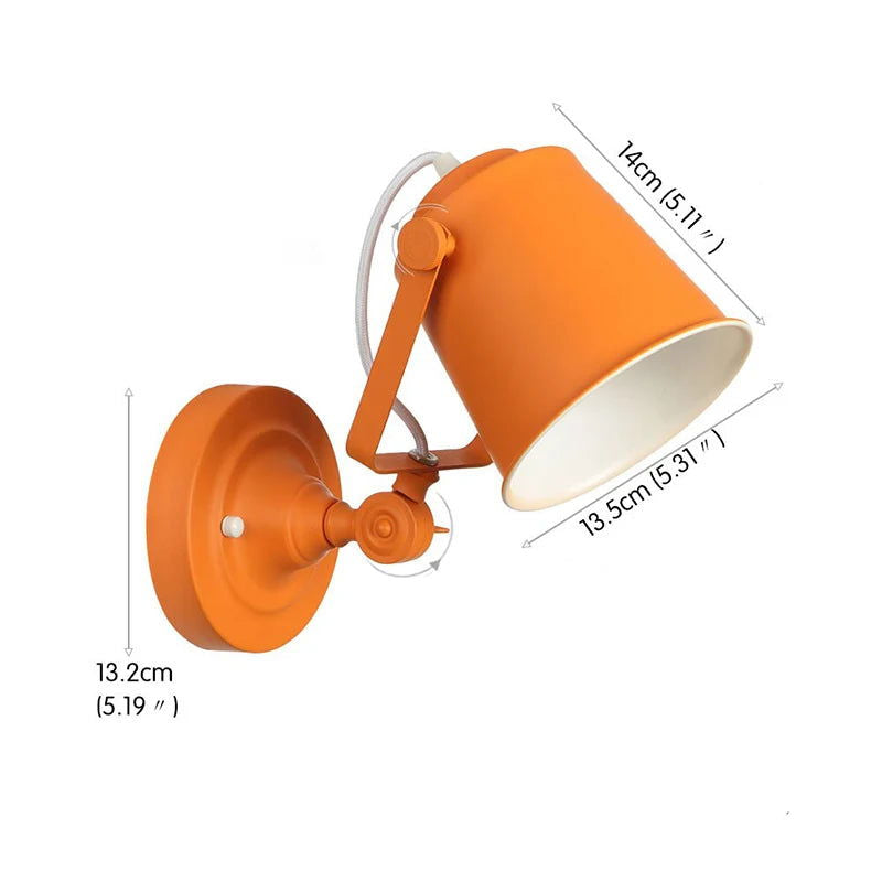 RetroLume Vintage Væglampe – Klassisk Design med Justerbart Lys