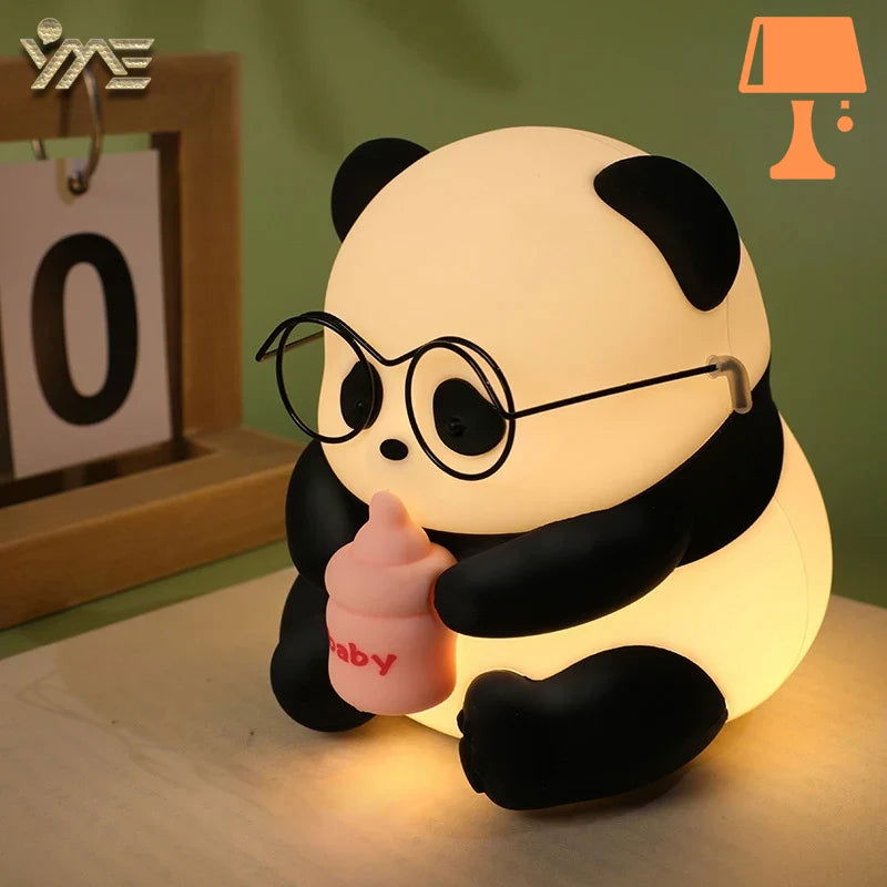 PandaGlow - Genopladelig farveskiftende panda natlampe