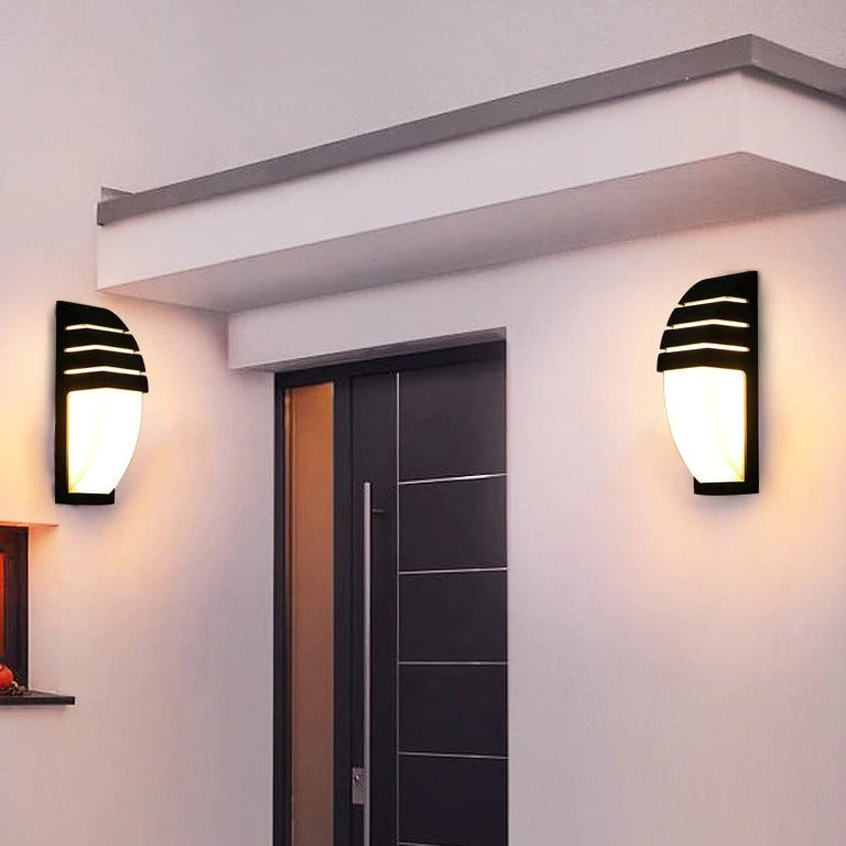 LumeArc Moderne Udendørs Væglampe – Stilrent Design med Elegant Bue