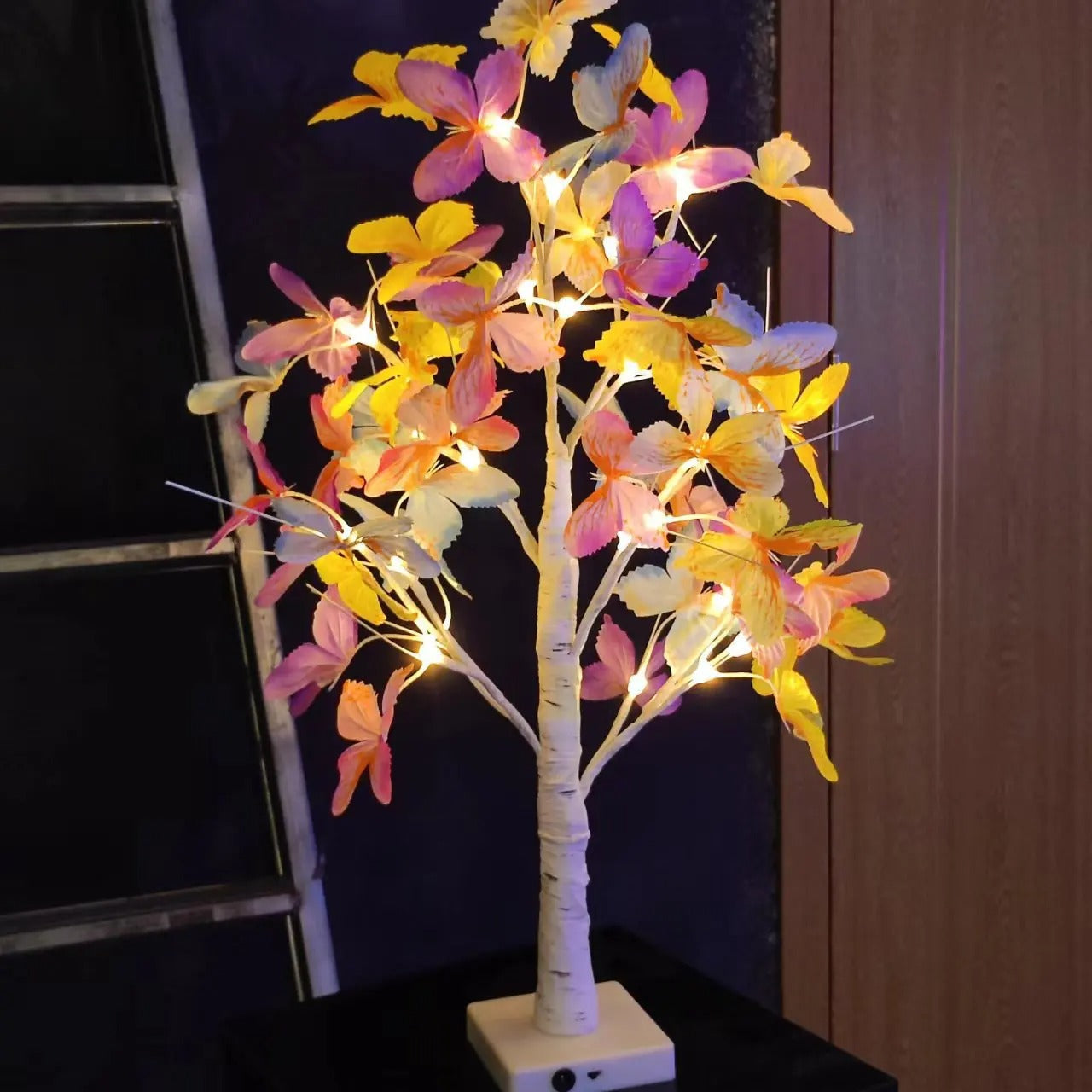 GlowTree – Dekorativ LED Trælampe