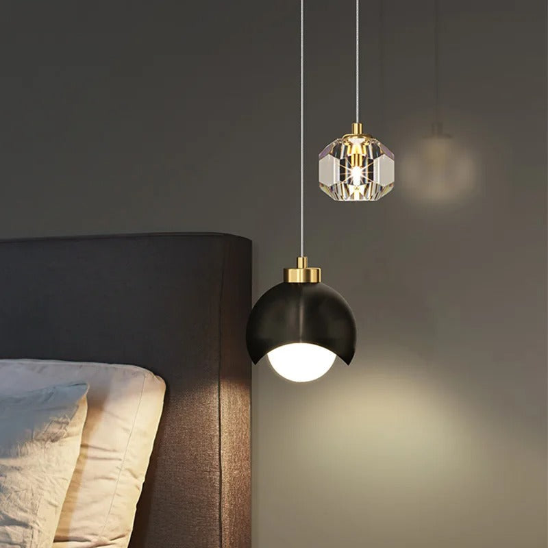 KrystaLume Elegant Krystal LED Pendel – Sofistikeret Glød og Tidløs Elegance