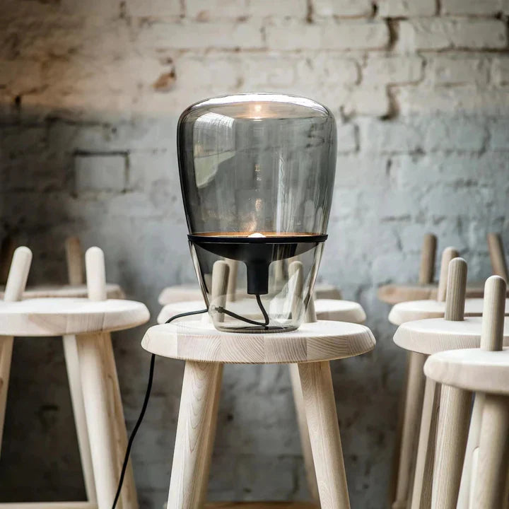 ModernGlow - Æstetisk glasagtig lampe