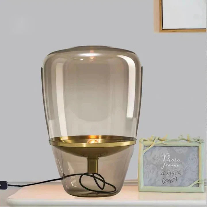 ModernGlow - Æstetisk glasagtig lampe