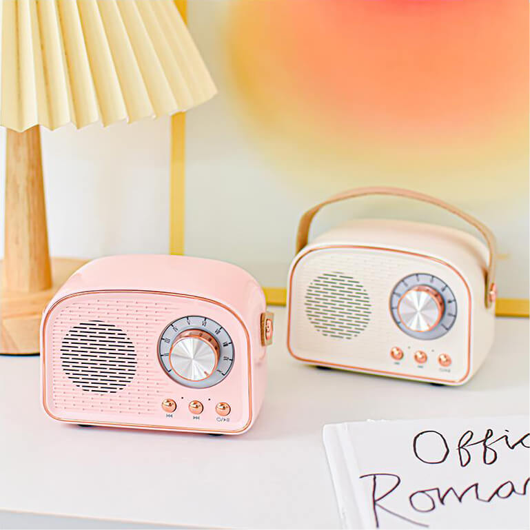 RetroVibe - Bluetooth-højttaler i vintagestil med FM-radio
