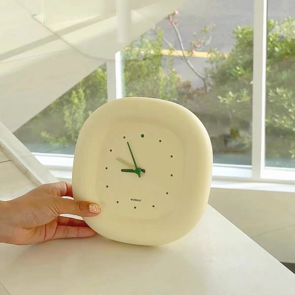 TimeLuxe - Moderne og stilfuldt vægur