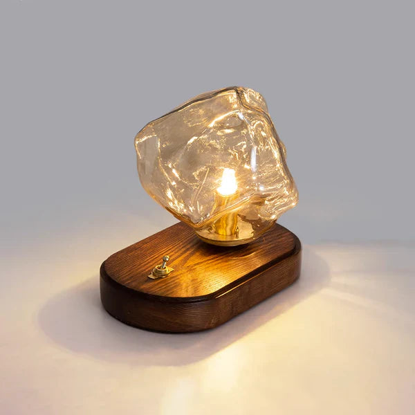 CrystalGlow - kunstnerisk bordlampe i glas