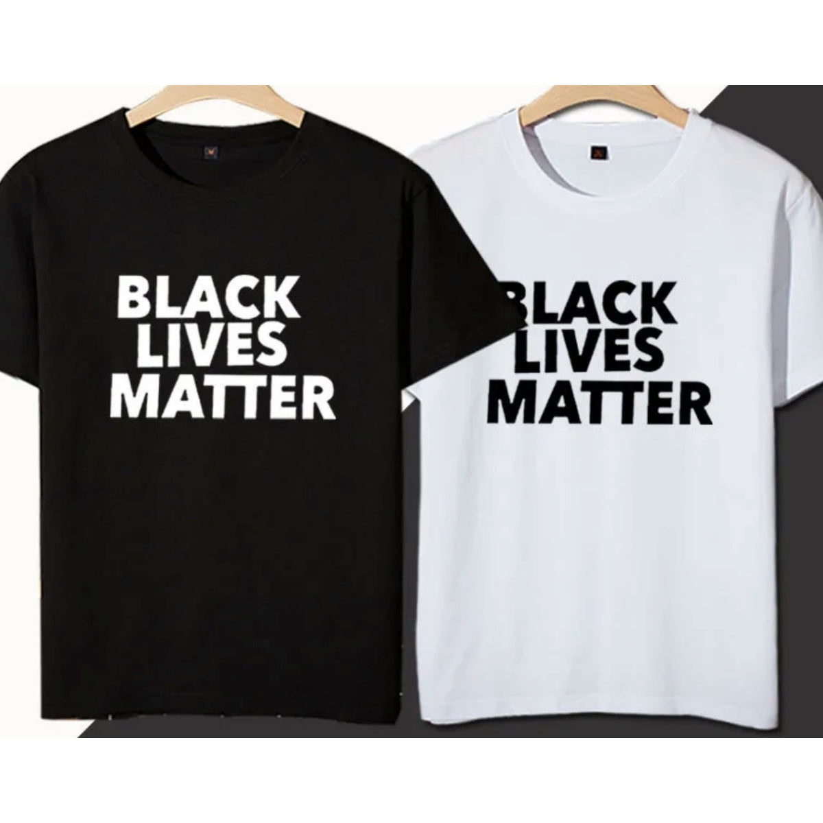 Sort og hvid T-shirt i herreudgave