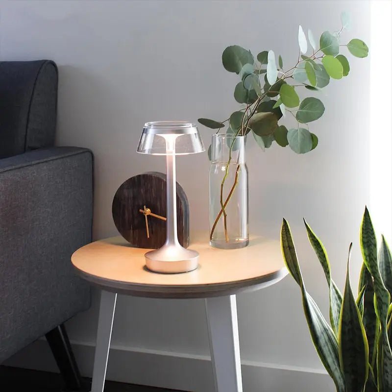 Luma genopladelig bordlampe med berøringskontrol