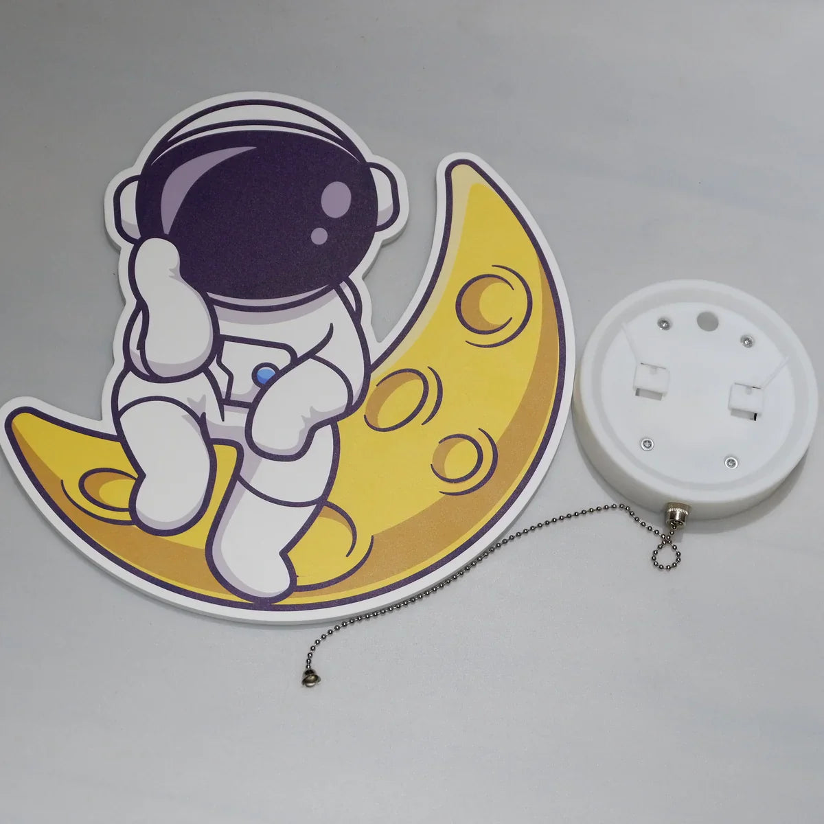 AstroLight - Astronaut-væglampe med et magisk touch
